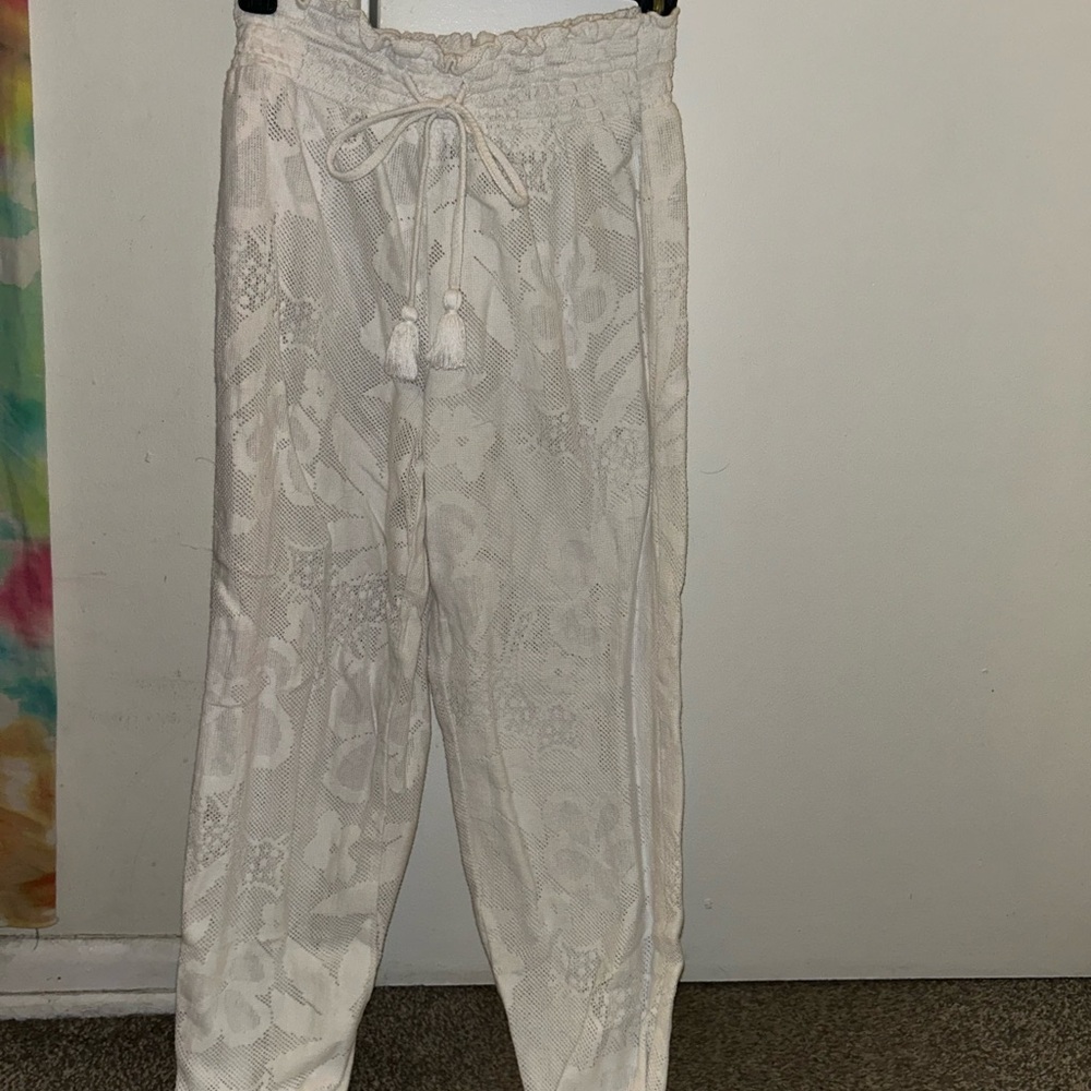 Floral Patterned mesh Pants